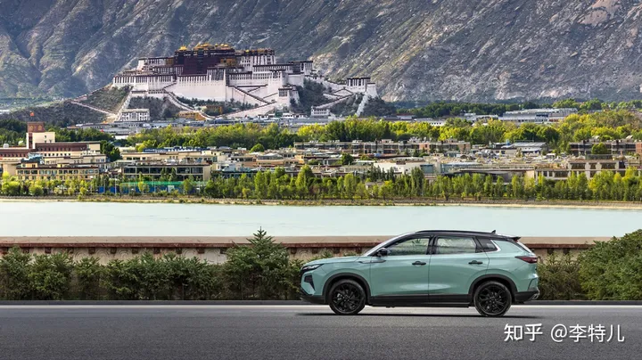 西藏试驾东风风神皓极,13万级混动SUV有40万级的越级实力-东风风神插电混动suv