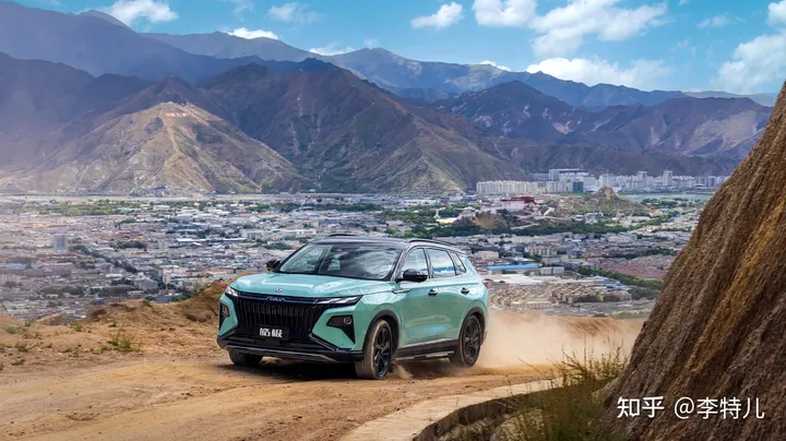 西藏试驾东风风神皓极,13万级混动SUV有40万级的越级实力-东风风神插电混动suv