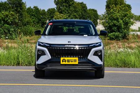 售13.99万,搭载东风马赫双擎动力,油耗经济,静态了解东风皓极-东风马赫发动机参数图