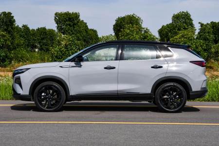 售13.99万,搭载东风马赫双擎动力,油耗经济,静态了解东风皓极-东风马赫发动机参数图