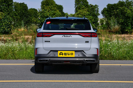 售13.99万,搭载东风马赫双擎动力,油耗经济,静态了解东风皓极-东风马赫发动机参数图