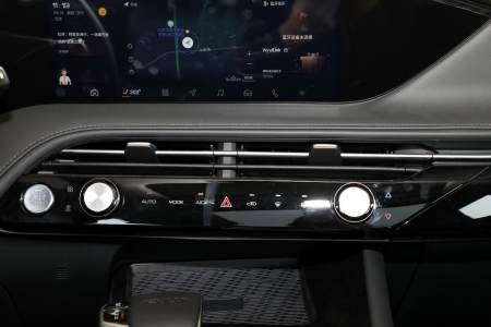 售13.99万,搭载东风马赫双擎动力,油耗经济,静态了解东风皓极-东风马赫发动机参数图