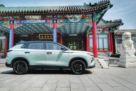 百公里油耗低至4.8L,顶配售价14.69万,解析东风风神皓极顶配-东风风神奕炫太平洋汽车网