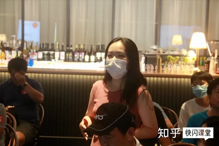 经历了 300 多次「双向奔赴」,我们终于明白的事-双向奔赴的文案句子