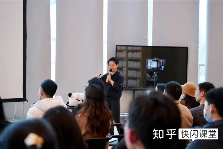 经历了 300 多次「双向奔赴」,我们终于明白的事-双向奔赴的文案句子