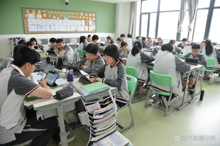 我搭好成长舞台,你搏出璀璨未来!青岛为明学校让每个孩子都成功-青岛为明学校校风好不好