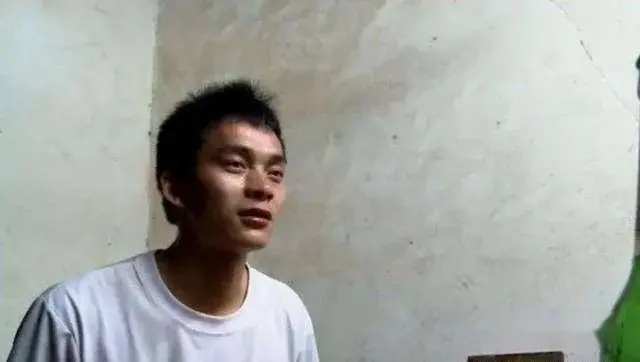 2022年,“高考钉子户”唐尚珺第14次参加高考,35岁的他图什么?-唐尚珺第一次高考成绩