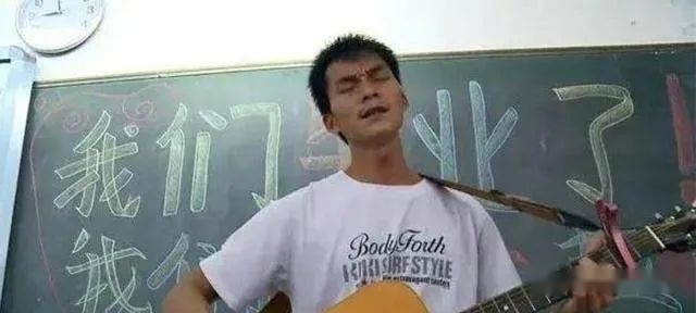 2022年,“高考钉子户”唐尚珺第14次参加高考,35岁的他图什么?-唐尚珺第一次高考成绩