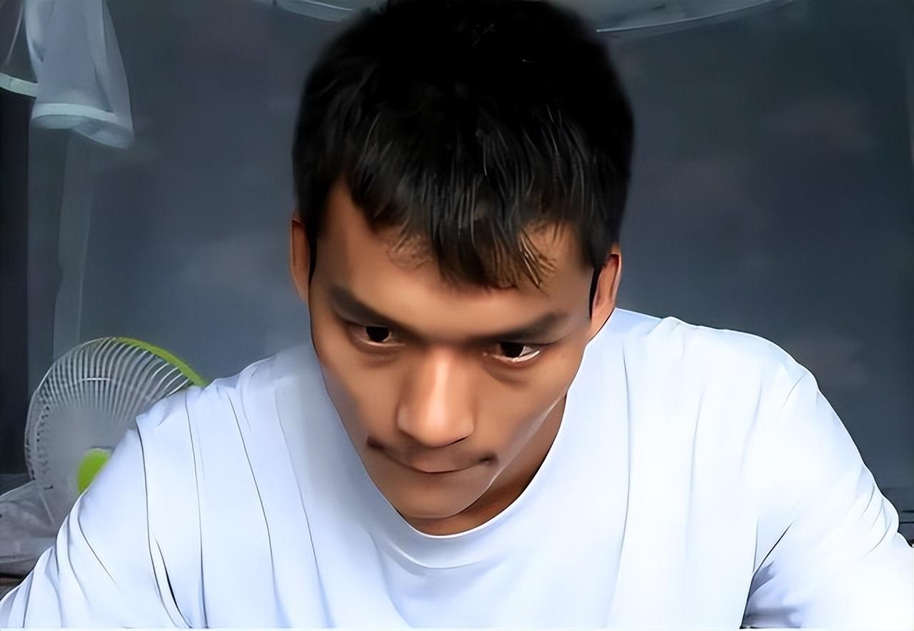 "高考钉子户"唐尚珺!复读14年只为上清华,35岁的他成功上岸?-唐尚珺的高考成绩怎么样