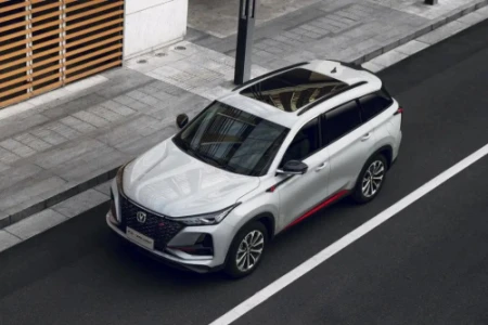 国产SUV双雄,哈弗H6与CS75PLUS谁更胜一筹?(哈弗h6对比长安cs75plus哪个质量好)