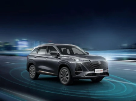 国产SUV双雄,哈弗H6与CS75PLUS谁更胜一筹?(哈弗h6对比长安cs75plus哪个质量好)