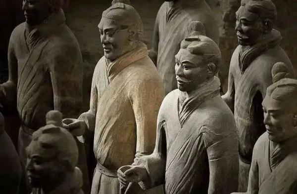 掰断兵马俑拇指,他终于认罪了!(掰断兵马俑手指最终判决)