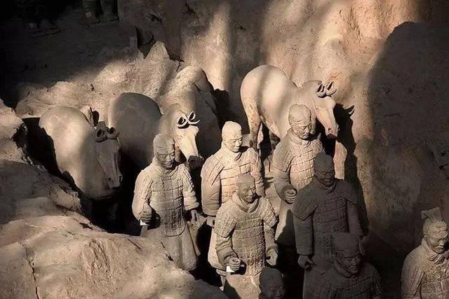 封面深度|损坏几秒钟修复要半年 美国男子承认掰断并偷走兵马俑手指 文物展览为何屡遭破坏(封面掉了怎样粘才能看不出来)