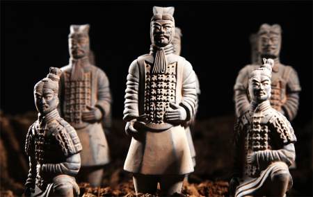 时隔6年,“兵马俑拇指被盗案”终于有了新进展,美国男子已认罪(兵马俑手指头被折断 新闻)