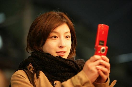 日本女明星出轨,丈夫哭着替她道歉却被骂了一顿,这是为啥(日本女明星出家)