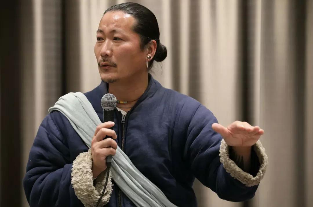 日本女明星出轨,丈夫哭着替她道歉却被骂了一顿,这是为啥(日本女明星出家)