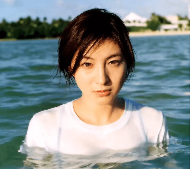 43岁知名女星与厨师发生不正当关系!老公也经常偷腥,事迹毁三观(厨师和明星韩剧)