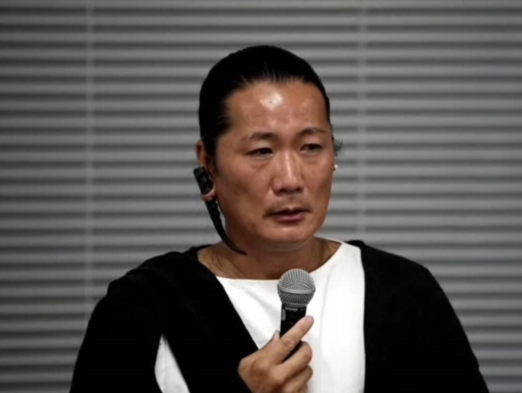 广末凉子丈夫就“出轨事件”公开道歉!泪眼力挺妻子好母亲好女人(广末凉子性格是怎样)