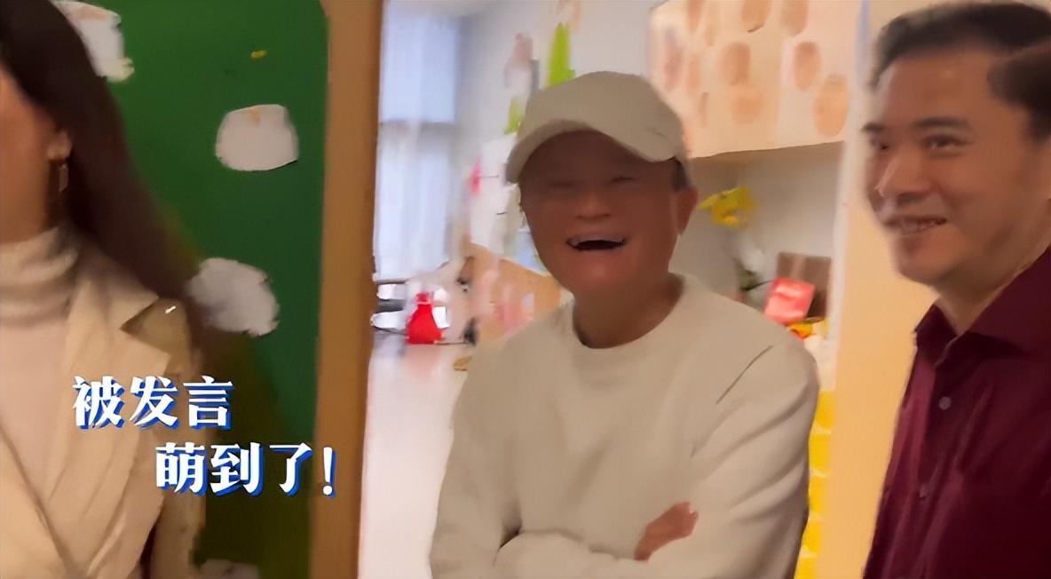 一年后,马云终于回国了,他最担心的是这件事!曹德旺有同感!(马云回来没)