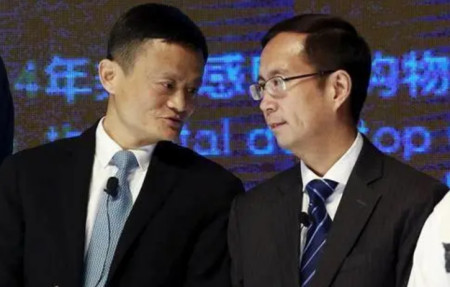 张勇卸任马云回归,召开非公开会议,阿里“回归淘宝”,什么信号(张勇和阿里巴巴)