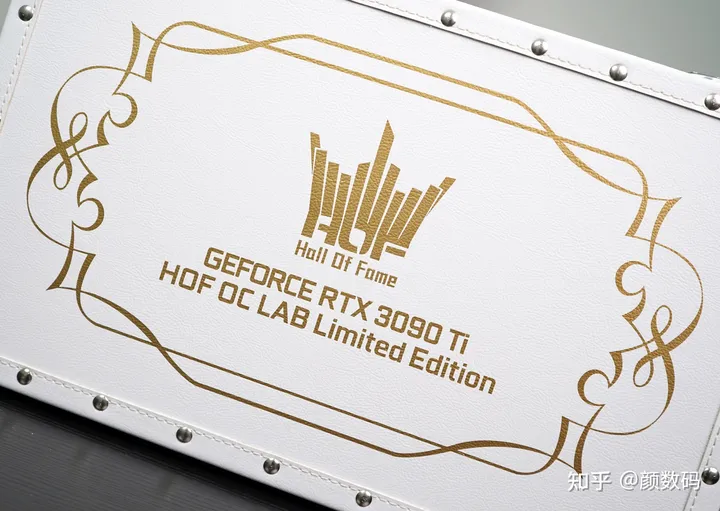 这才是真正的卡皇?影驰RTX 3090 Ti名人堂限量版显卡评测-影驰的显卡是丐版吗