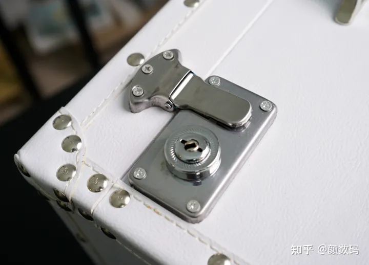 这才是真正的卡皇?影驰RTX 3090 Ti名人堂限量版显卡评测-影驰的显卡是丐版吗