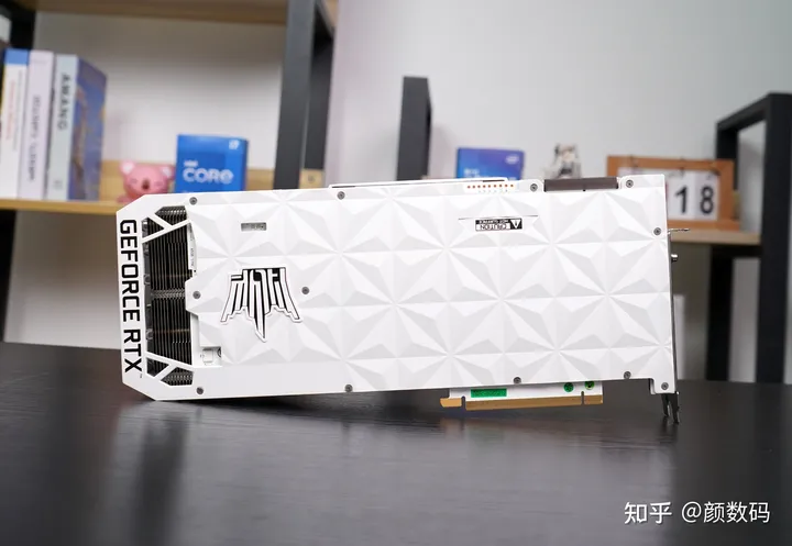 这才是真正的卡皇?影驰RTX 3090 Ti名人堂限量版显卡评测-影驰的显卡是丐版吗