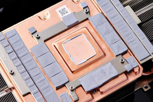 技嘉RTX3090Ti魔鹰OC:鹰击长空展现王者风范