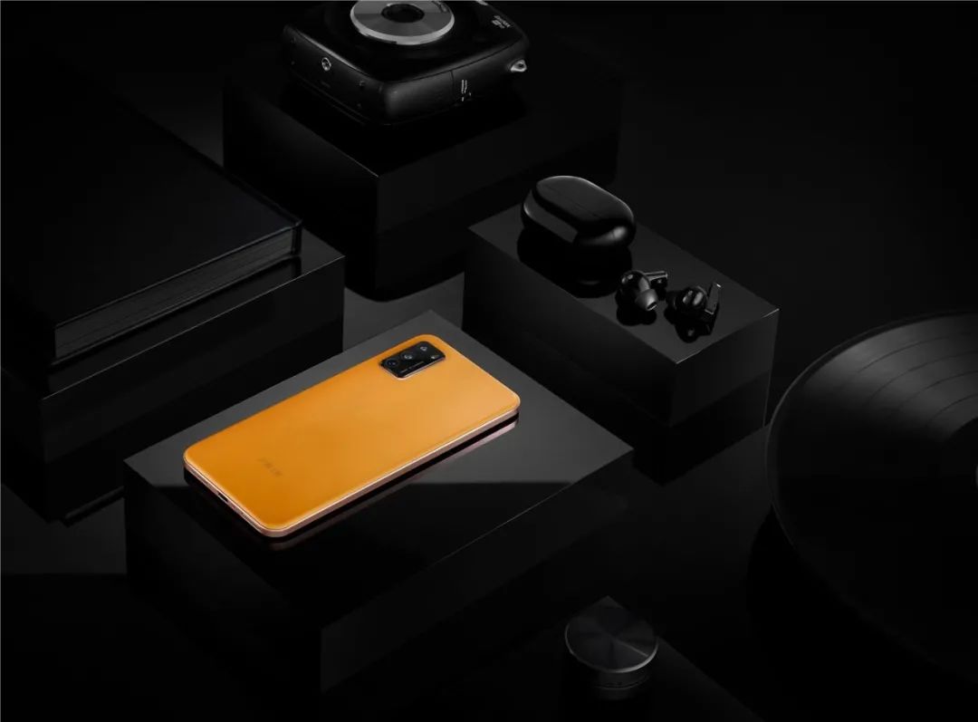 中国电信5G云手机发布:一个价格享受两部手机-电信云服务