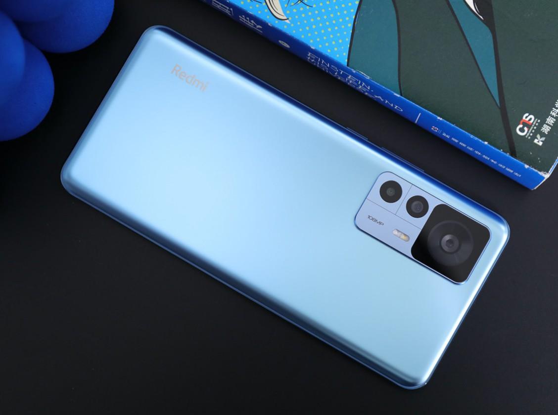 几乎“零差评”,目前4款手机“值得入手”,再用三五年也没问题-目前3款手机最值得入手