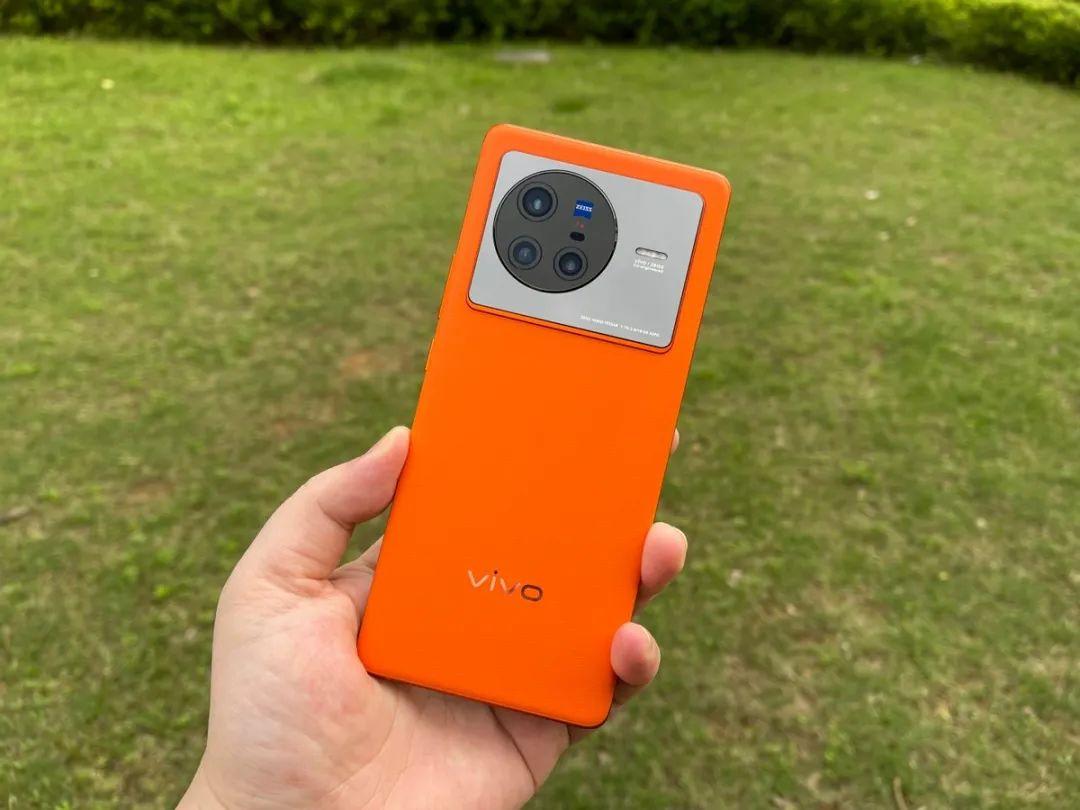 买手机不要抠抠索索,目前这3款手机口碑最好,用5年也不卡顿