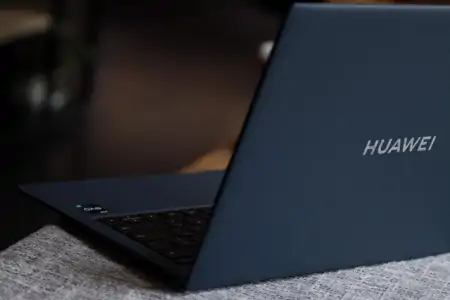 更好看、更轻薄、更智慧高的华为MateBook X Pro 2023-华为matebokk