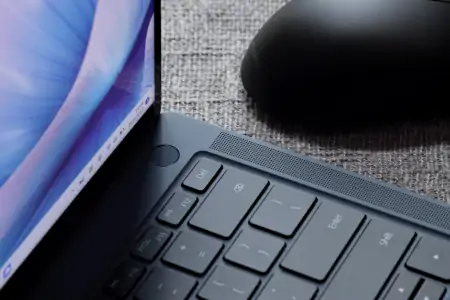 更好看、更轻薄、更智慧高的华为MateBook X Pro 2023-华为matebokk