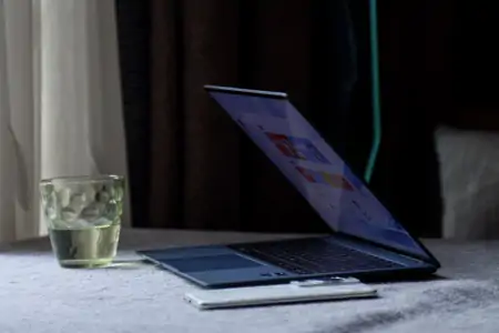 更好看、更轻薄、更智慧高的华为MateBook X Pro 2023-华为matebokk