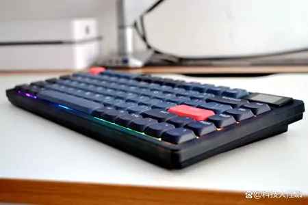 机械键盘到底是不是智商税?聊聊不到300入手的黑爵AK832矮轴键盘-机械键盘黑爵ak35i
