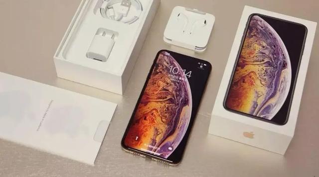 苹果两代旗舰对比:iPhone11和iPhone XS MAX,哪个更值得购买?-苹果11和xs max有什么区别