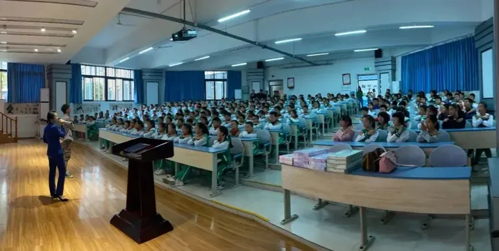 成都唯一,这个平台要做200万未成年人心灵守护人-成都未成年保护中心电话