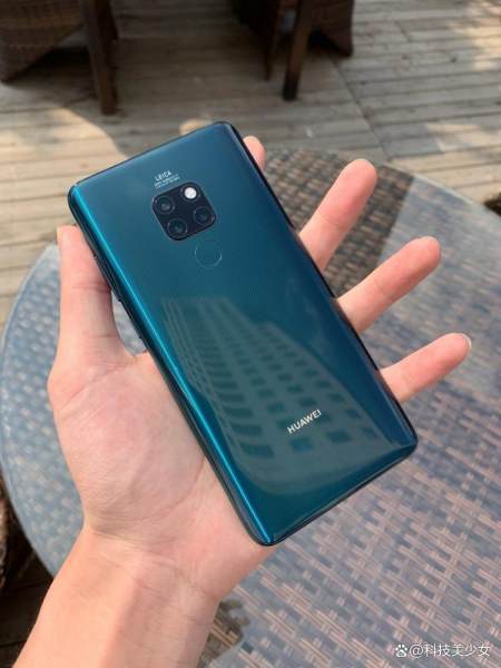 华为Mate20全方位测评:设计、性能、摄像头、电量与用户体验-mate20深度评测