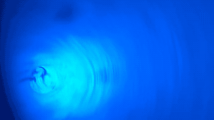 堪比科幻大片!苹果新实验发布:猜猜iPhone XS怎么拍的水?-由iphonexsmax拍摄水印