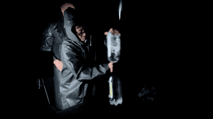 堪比科幻大片!苹果新实验发布:猜猜iPhone XS怎么拍的水?-由iphonexsmax拍摄水印