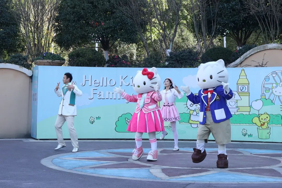 玲娜贝儿爆红阴影下,失落的Hello Kitty乐园-玲娜贝儿是哪个动画里的人物名字