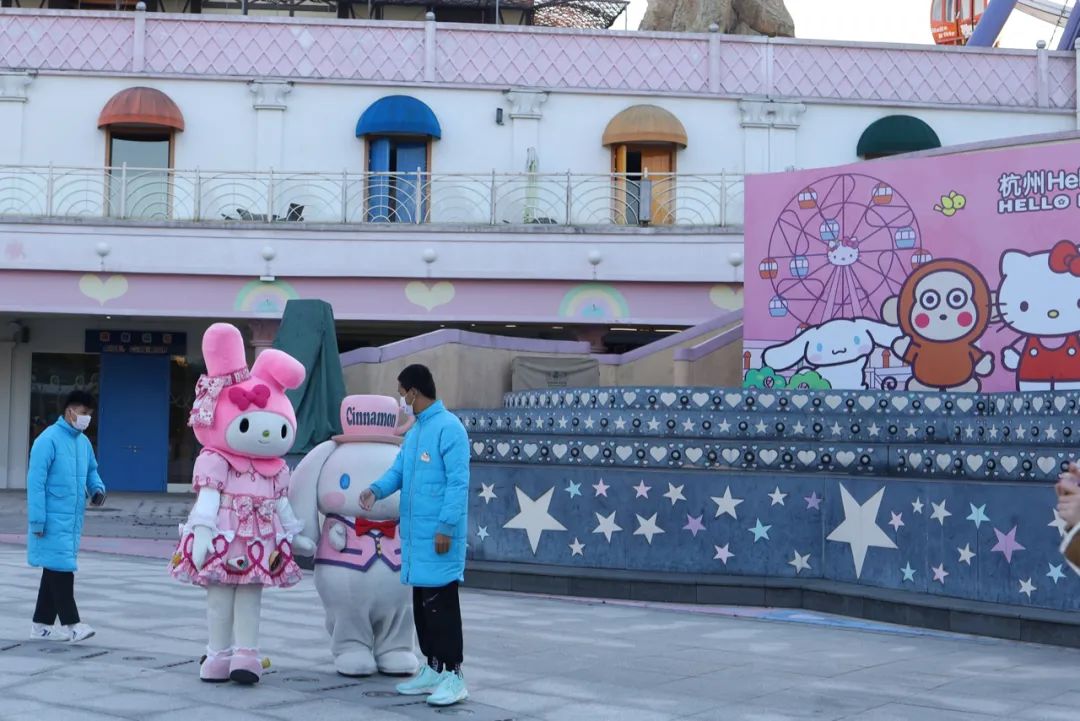 玲娜贝儿爆红阴影下,失落的Hello Kitty乐园-玲娜贝儿是哪个动画里的人物名字