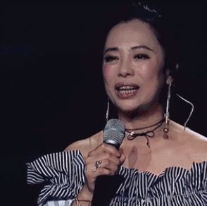 “最丑歌后”黄绮珊:从红极一时到隐退幕后,她都经历了什么?-黄绮珊全部歌曲大全
