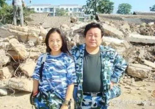 “最丑歌后”黄绮珊:从红极一时到隐退幕后,她都经历了什么?-黄绮珊全部歌曲大全