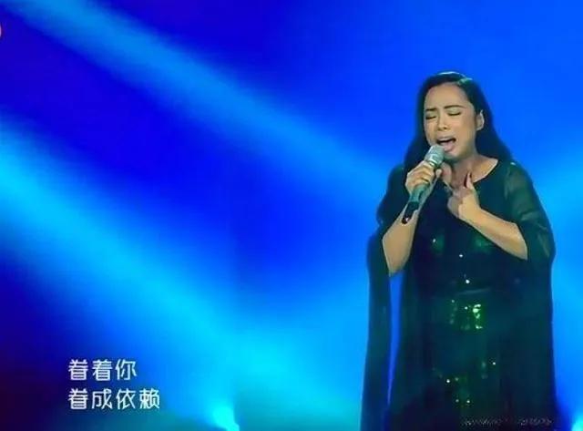 黄绮珊:一婚被折磨后逃婚,二婚被离婚后轻生,三婚背家暴爆丑闻-黄绮珊现任丈夫