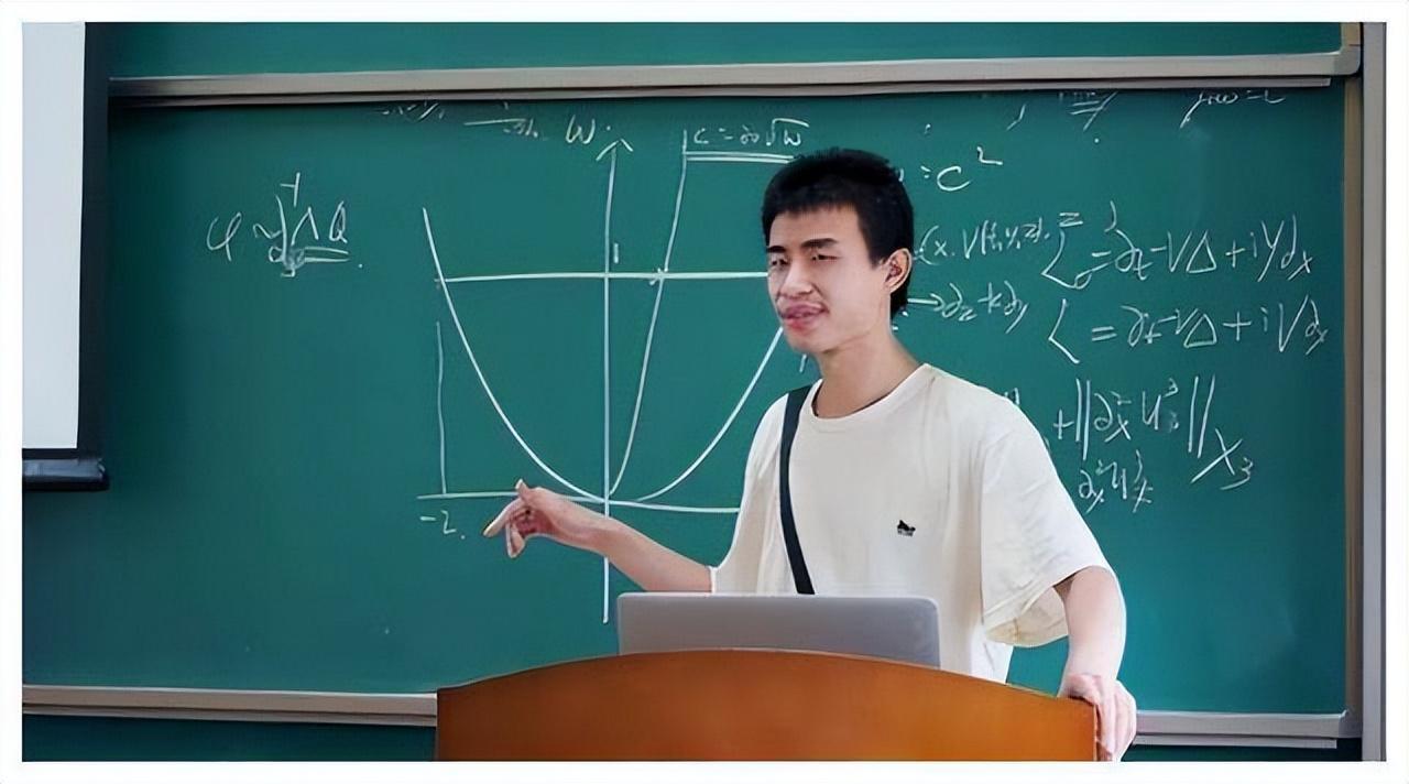 缺乏学术成就的韦东奕,真的会从北大“离职”吗,业内人士点评-韦东奕宣布婚讯 韦东奕不再担任北大教授了吗