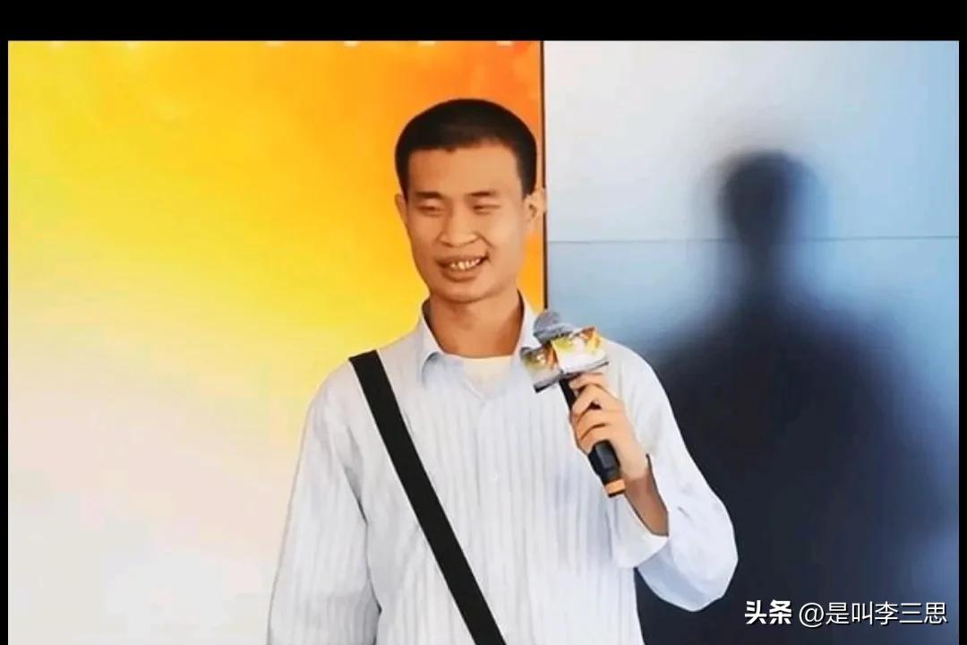 韦东奕近照,食堂就餐样貌令人心酸:“除了数学他什么都不会”-韦东奕!