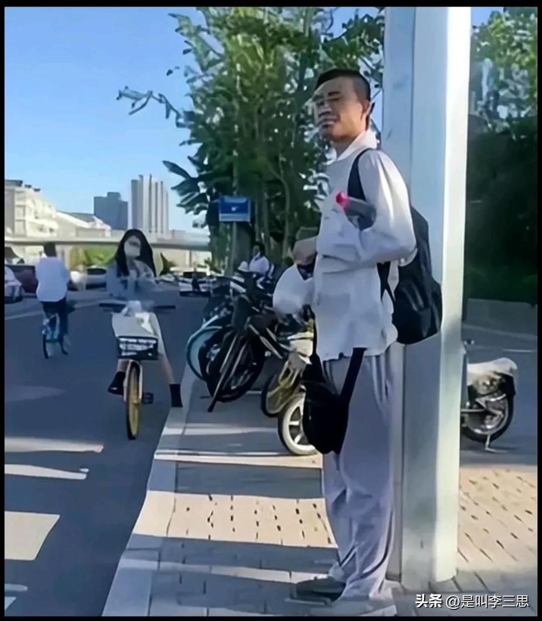 韦东奕近照,食堂就餐样貌令人心酸:“除了数学他什么都不会”-韦东奕!