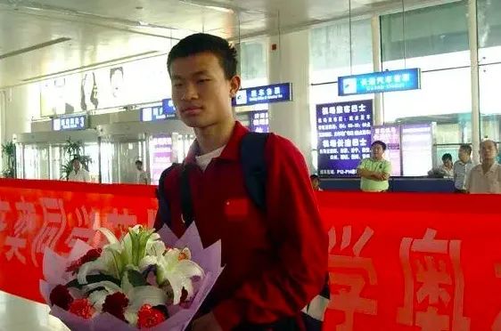 北大学神韦东奕:帮博士团队解决难题却拒收酬劳,我看到了孩子最“贵”的三点-北大韦东奕回应封神