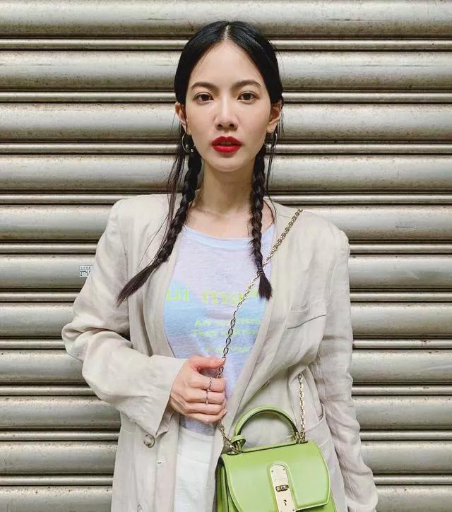 辰亦儒结婚了,却像没有结婚一样,是夫妻,但是互相都不干扰。-辰亦儒老婆结婚照